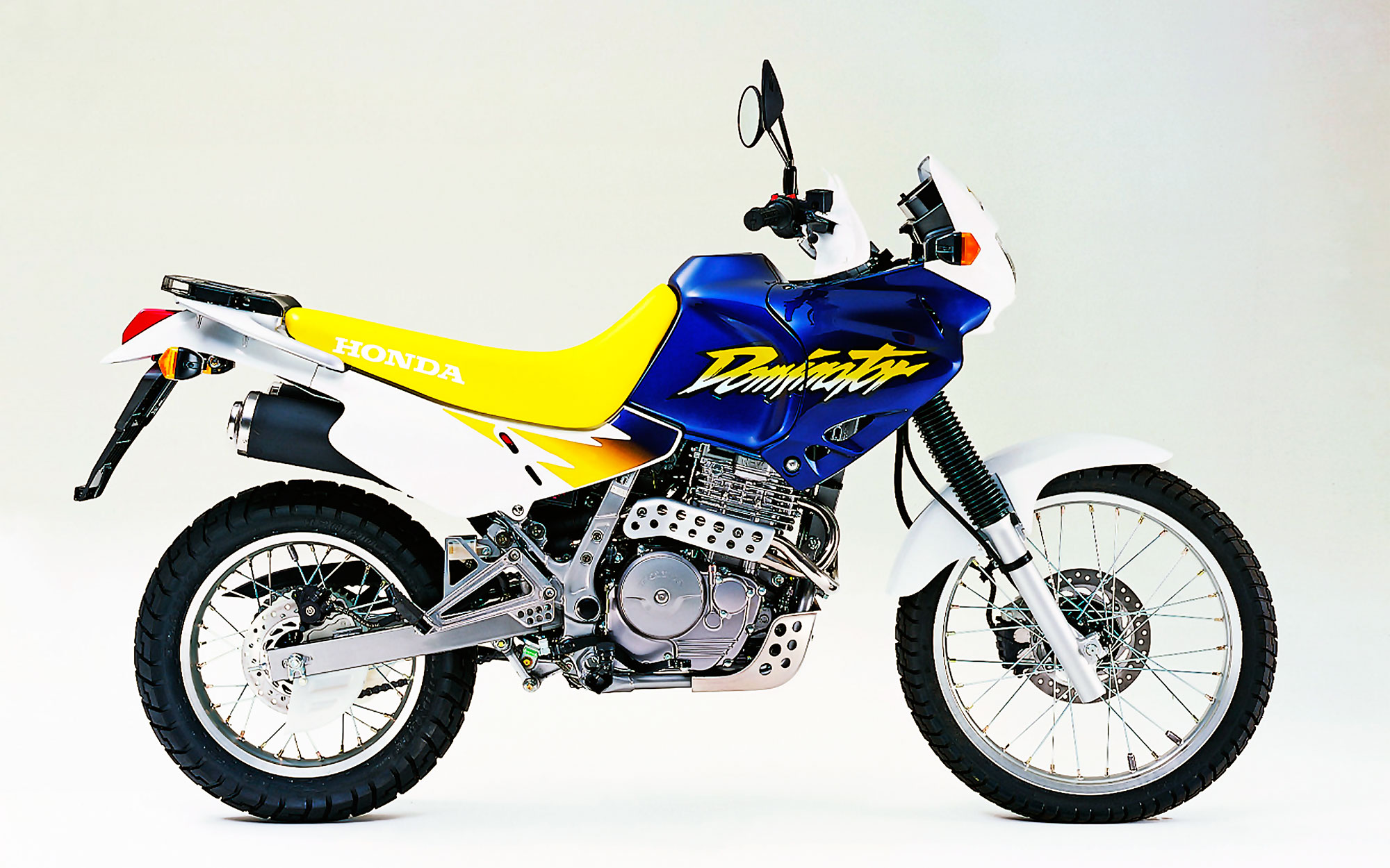 Мотоцикл Honda NX 650 Dominator 1998 Цена, Фото, Характеристики, Обзор,  Сравнение на БАЗАМОТО